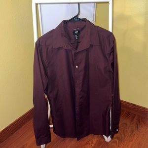 H&M Easy Iron Button Down Burgundy Dress Shirt Men's Size Large